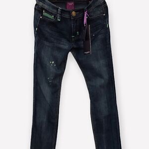 Girls skinny Vigoss jeans green stitching, back pockets beaded green accents.